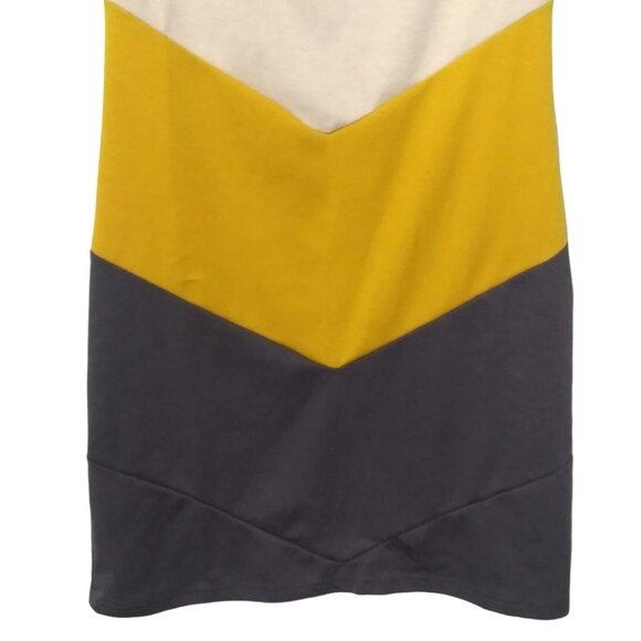 Shes Cool Chevron Colorblock V-Neck Short Sleeve Dress Size Medium - Picture 4 of 8